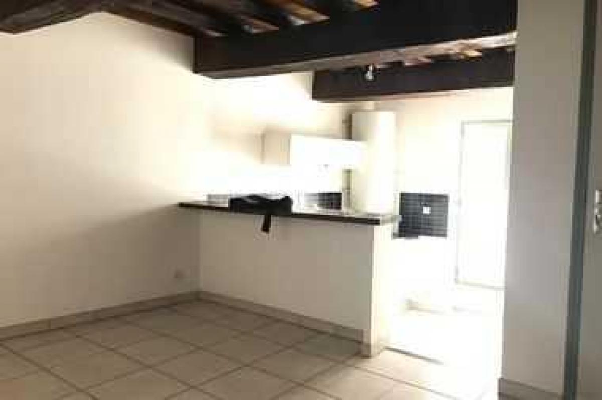 Studio in the Condo in Nimes, France No. 35083