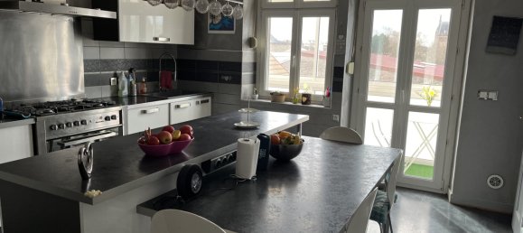 305m² Building in Sarreguemines, France No. 83730 3