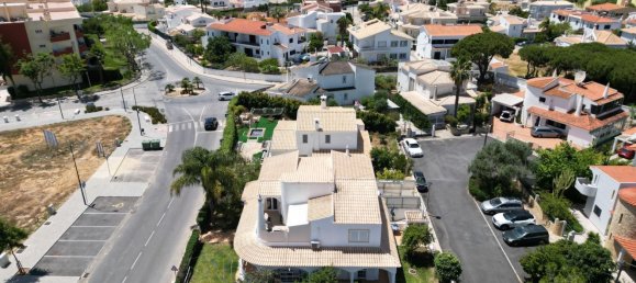 Casa de 5 dormitorios en Montenegro, Portugal No. 189988 2