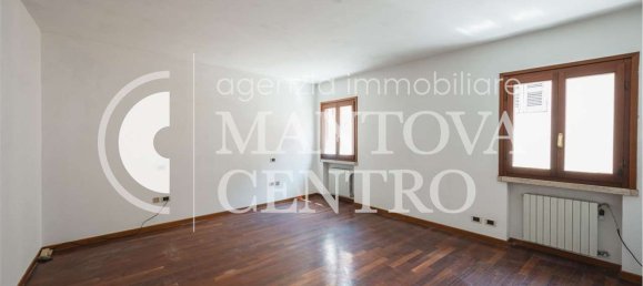 Дом с 10 спальнями в Мантуя, Италия № 363431 20