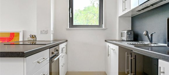 2 bedrooms Apartment in London, United Kingdom No. 5433 3