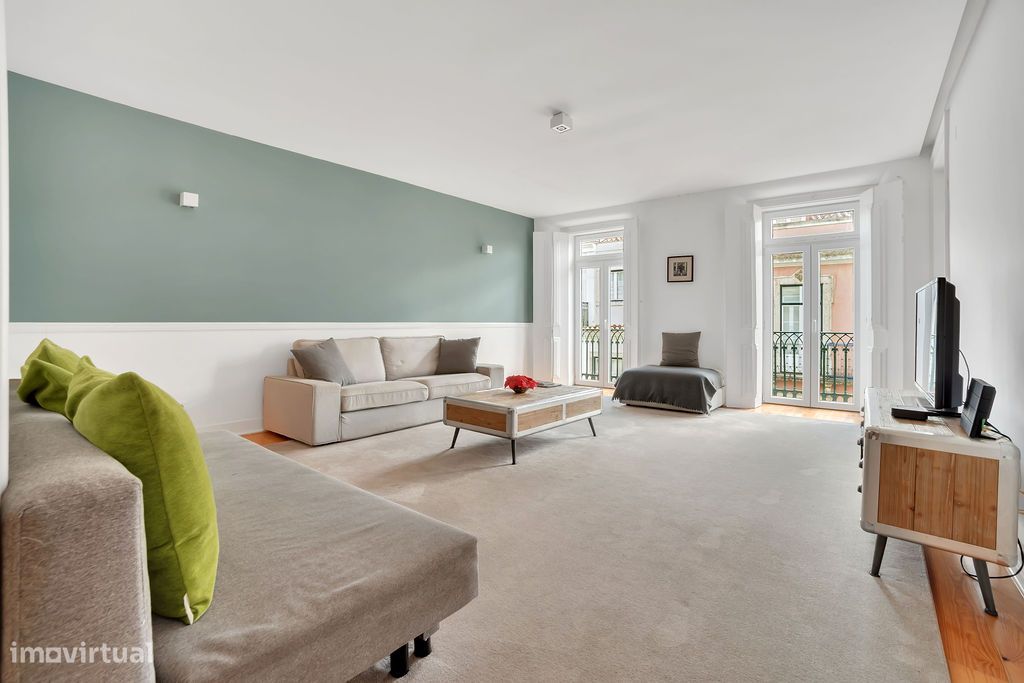 4 bedrooms Apartment in Lisbon, Portugal No. 280681