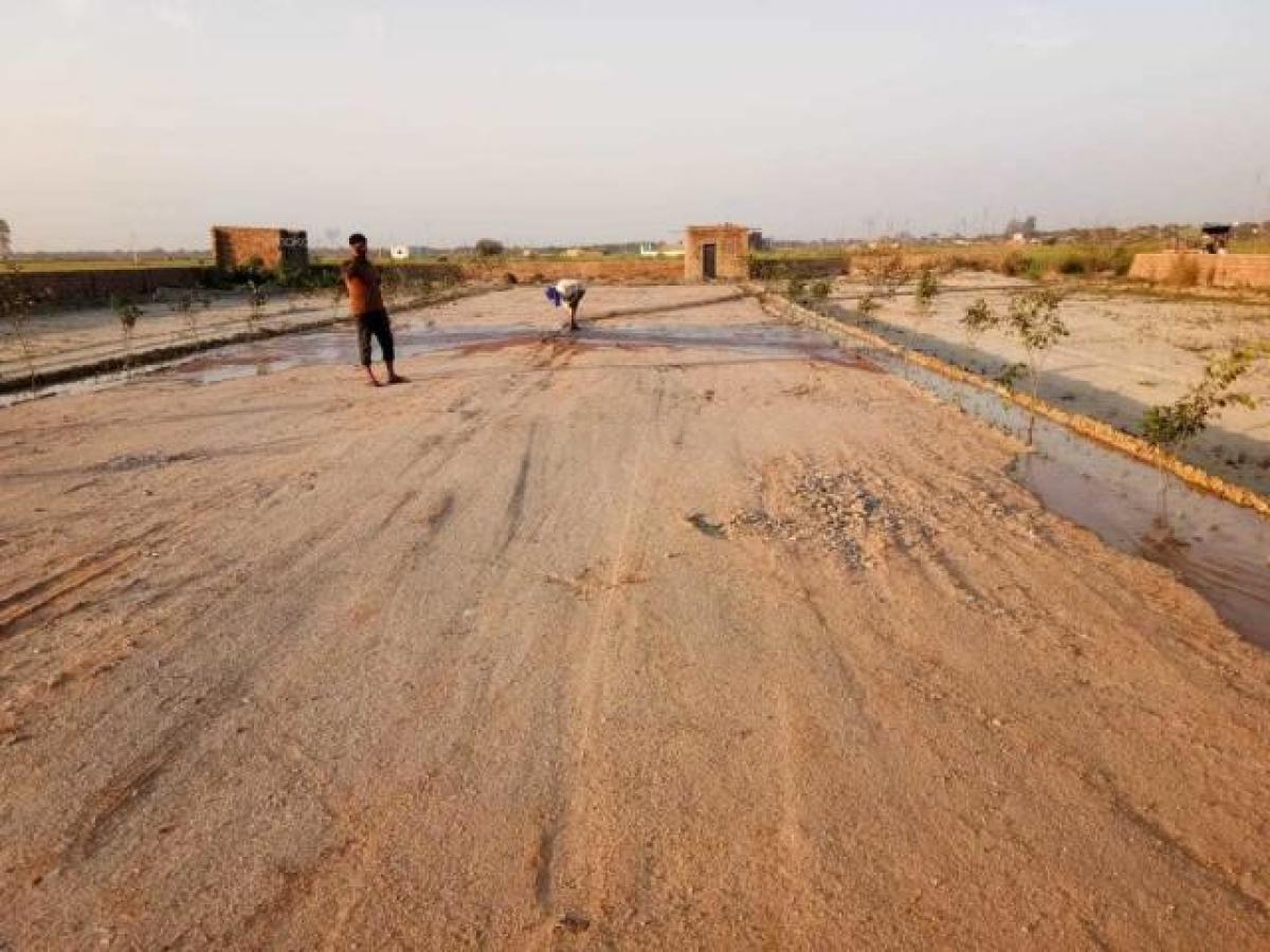  Land in Noida, India No. 66156