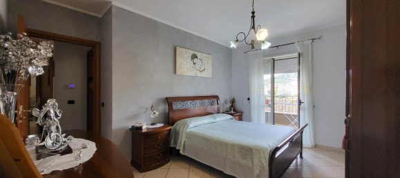 3 rooms Apartment in Luzzi, Italy No. 117622 5