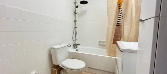 Studio in Mandelieu-la-Napoule, France No. 330072 5