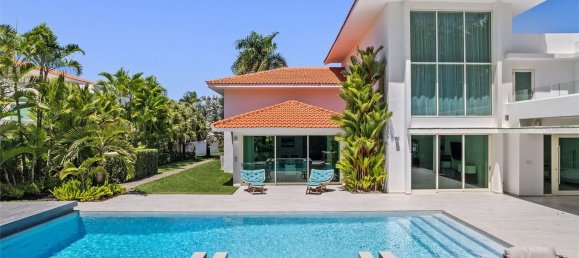 6 bedrooms House in Urbanizacion Dorado Beach East, Puerto Rico No. 23 13