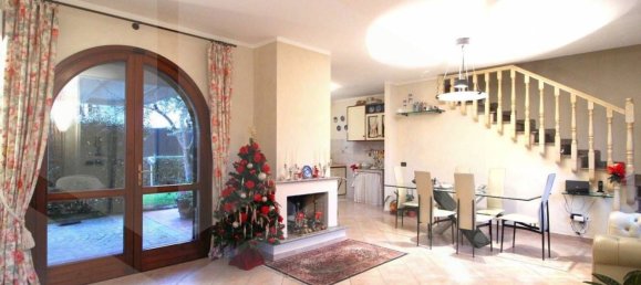 Дом с 6 комнатами в Кальчиная, Италия № 18272 34