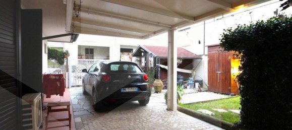 Дом с 6 комнатами в Кальчиная, Италия № 18272 25