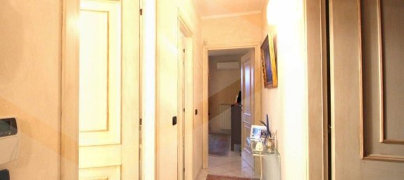 Дом с 6 комнатами в Кальчиная, Италия № 18272 14