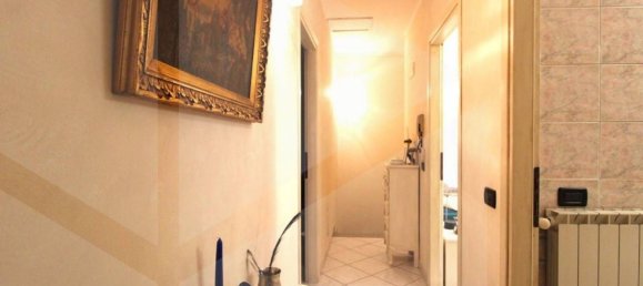 Дом с 6 комнатами в Кальчиная, Италия № 18272 15