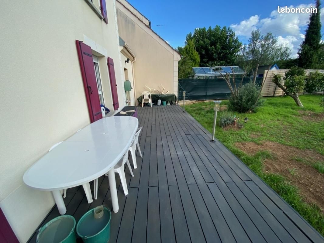 3 bedrooms House in Fontainebleau, France No. 331280