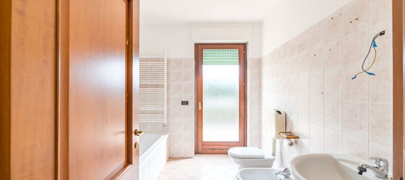 Apartamento de 5 habitaciónes en Saluzzo, Italy No. 213605 27