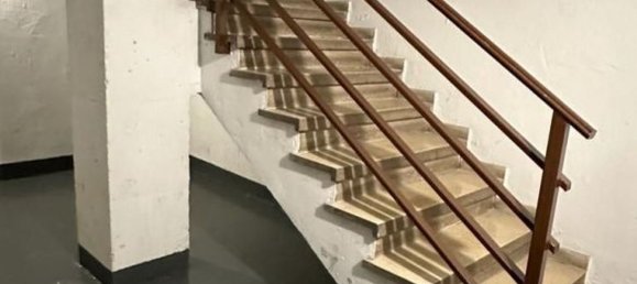  Garage in Valladolid, Spain No. 54700 7