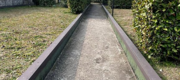 Dúplex de 3 habitaciónes en Castano Primo, Italy No. 22924 3