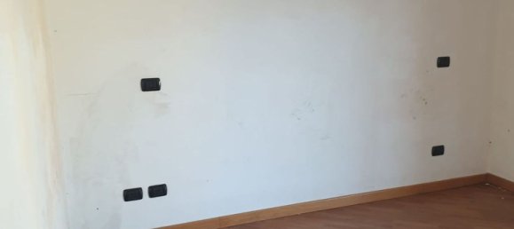 Dúplex de 3 habitaciónes en Castano Primo, Italy No. 22924 19