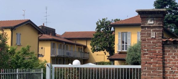 Dúplex de 3 habitaciónes en Castano Primo, Italy No. 22924 6