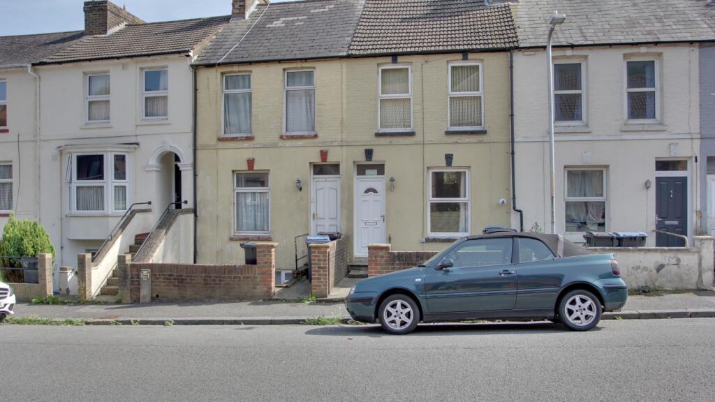 Casa de 5 dormitorios en Dover, United Kingdom No. 13892