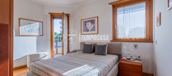 3 rooms Apartment in Rome, Italy No. 305148 14