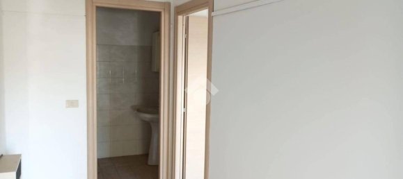 Oficina en Parma, Italy 35 m² No. 146674 4