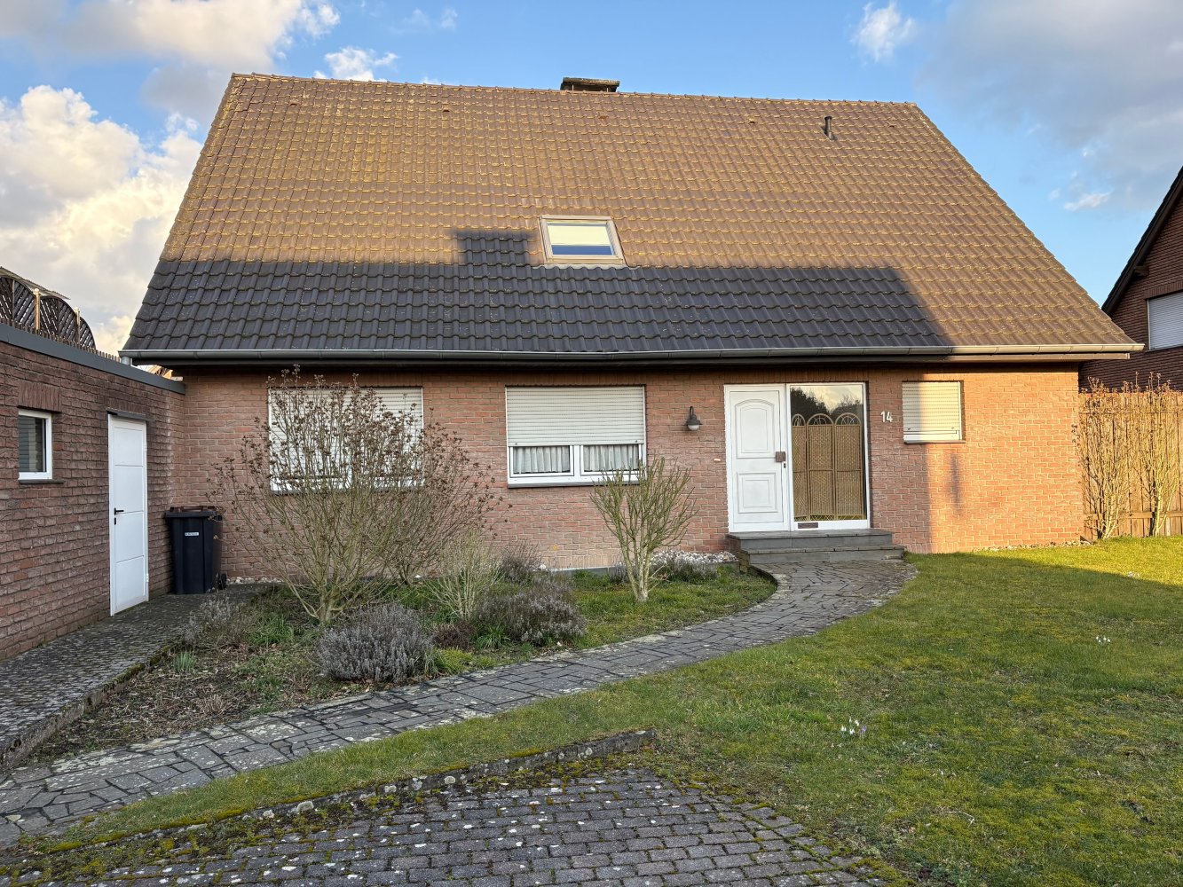 Дом с 5 комнатами в Косфельд, Германия № 213579