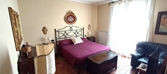 Квартира с 2 спальнями в Пеша, Италия № 266050 25