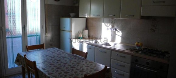 4 rooms Apartment in Carrara, Italy No. 113846 2