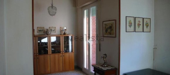 4 rooms Apartment in Carrara, Italy No. 113846 5