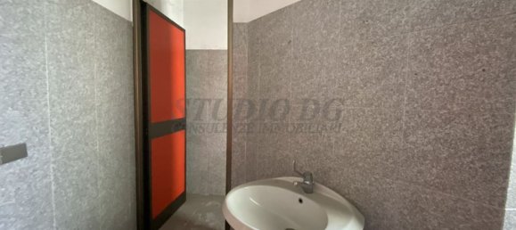 Propriété commerciale à Limbiate, Italy 100m² No. 111715 9