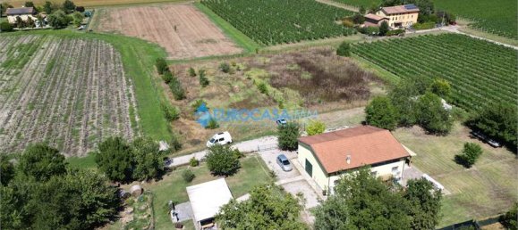 2-salle Terrain à Carpi, Italy No. 283706 3