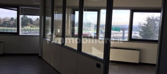 Oficina de 5 habitaciónes en Rho, Italy No. 295239 26