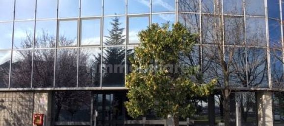 Oficina de 5 habitaciónes en Rho, Italy No. 295239 2