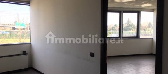 Oficina de 5 habitaciónes en Rho, Italy No. 295239 21