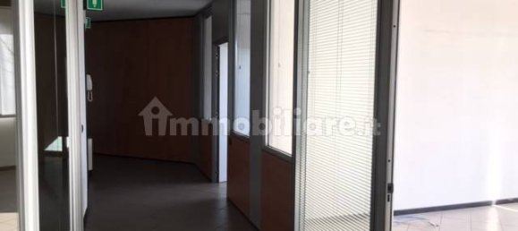 Oficina de 5 habitaciónes en Rho, Italy No. 295239 17