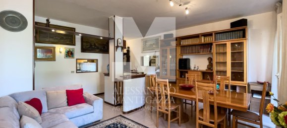 4 bedrooms Apartment in Verano Brianza, Italy No. 362190 8