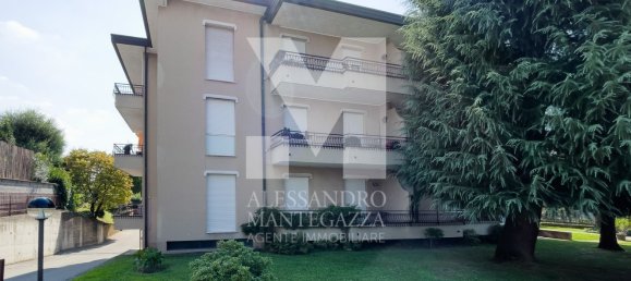 4 bedrooms Apartment in Verano Brianza, Italy No. 362190 2
