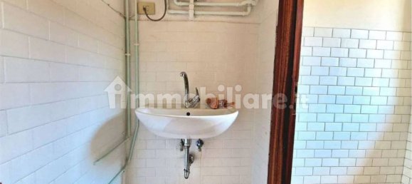 2-Zimmer Gewerbliche Immobilie in Voghera, Italy, Nr. 351361 3