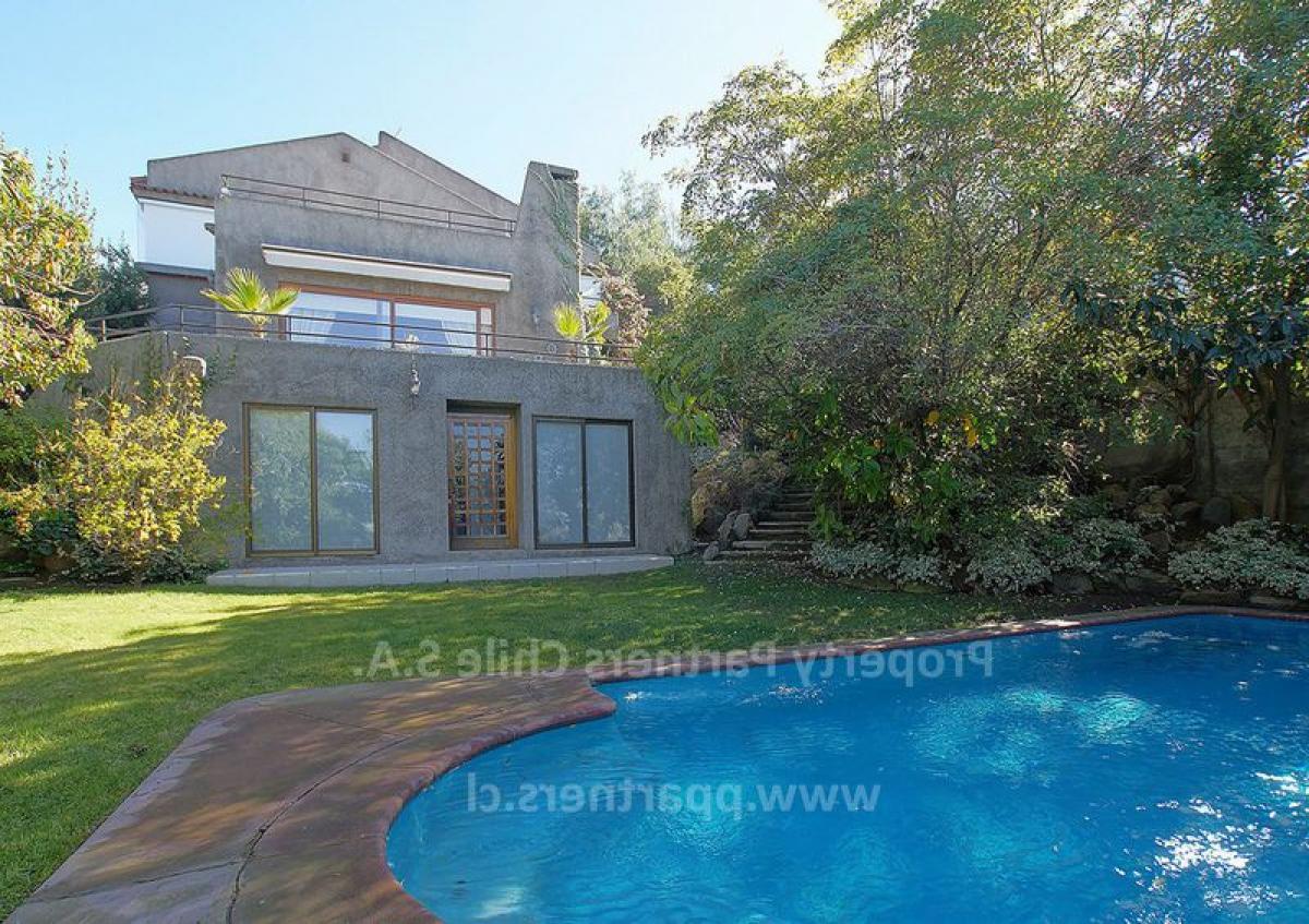 5 bedrooms House in Santiago, Chile No. 1851