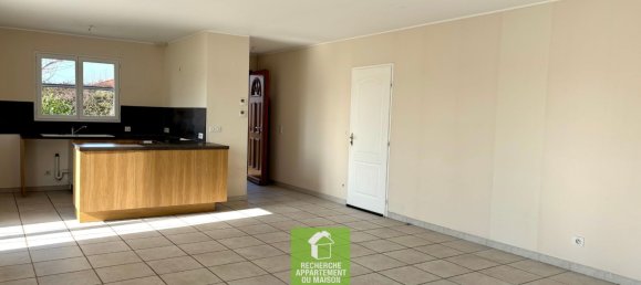 3 bedrooms House in Leyrieu, France No. 273443 5