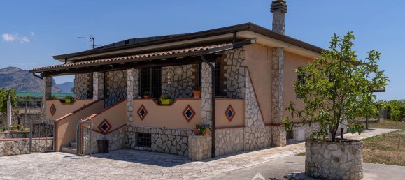 Вилла с 3 комнатами в Террачина, Италия № 167381 6