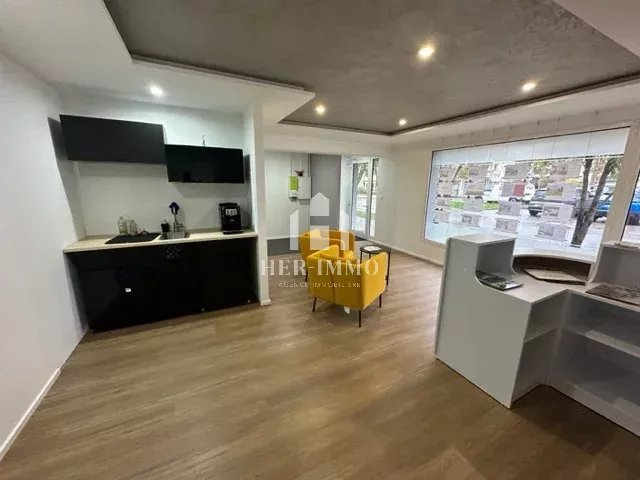  عقار تجاري في Audun-le-Tiche, France 82متر مربع رقم 261155