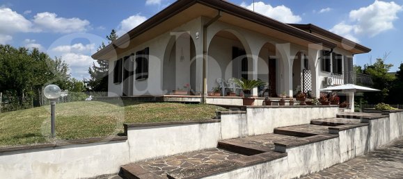 3 bedrooms Villa in Piove di Sacco, Italy No. 266824 2