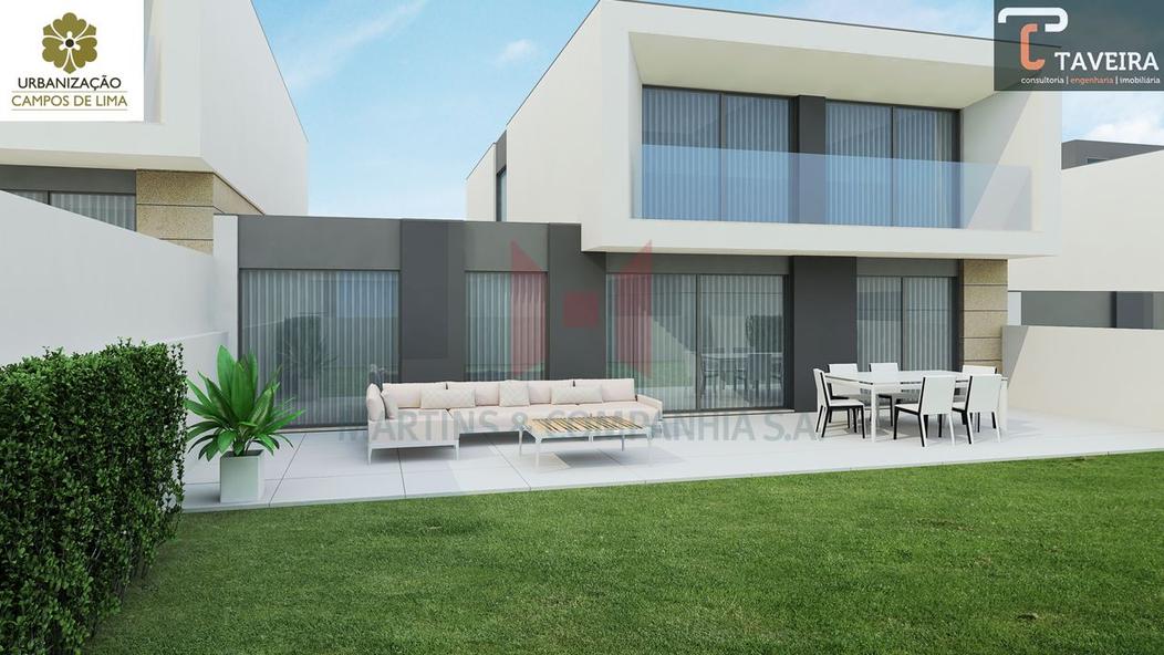 424m² Land in Arcos de Valdevez, Portugal No. 263917