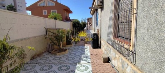 Casa de 4 dormitorios en Torrevieja, Spain No. 139482 5