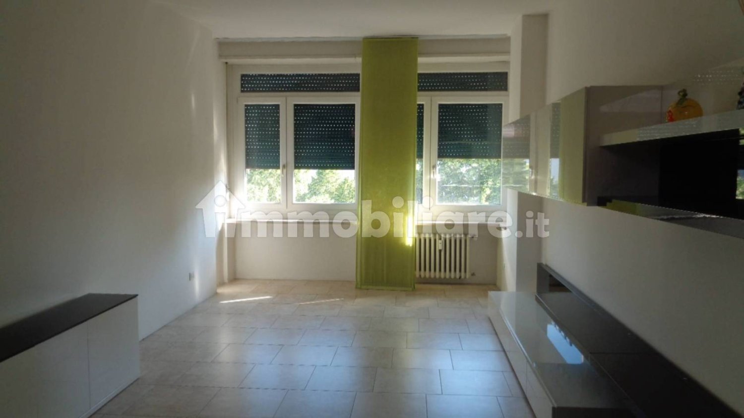 2 bedrooms Apartment in Ferrara, Italy No. 285062