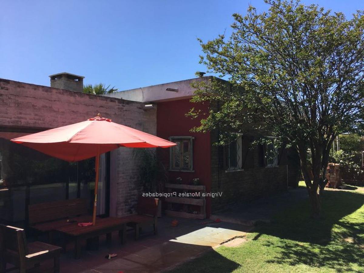 3 bedrooms House in Canelones, Uruguay No. 5215