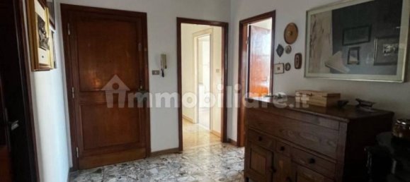 Apartamento de 4 dormitorios en Pomarance, Italy No. 251872 5