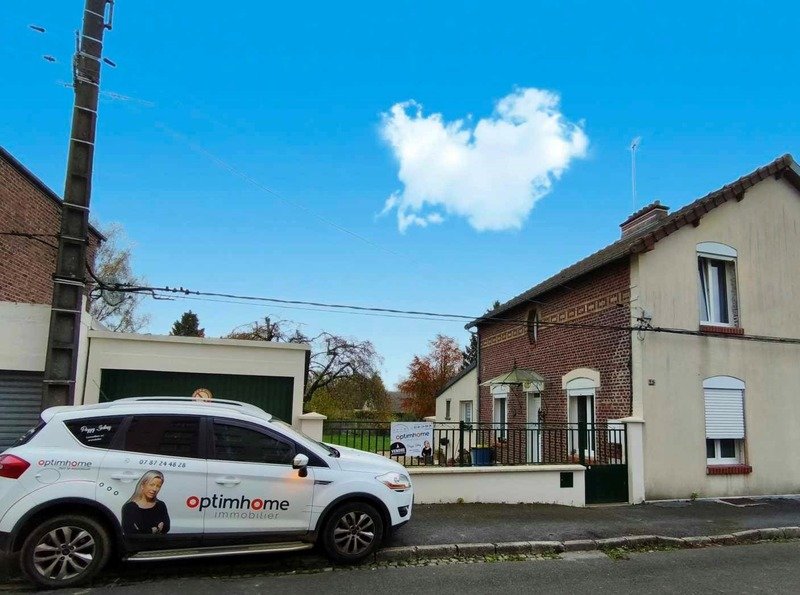 2 bedrooms House in Hirson, France No. 159395