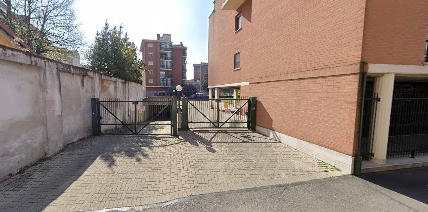 24m² Garage in Turin, Italy No. 350552