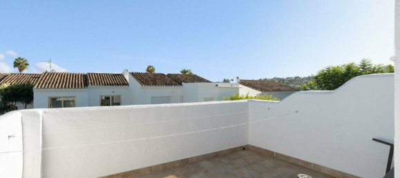 3 bedrooms Townhouse in Marbella, Spain No. 121202 15