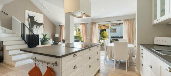 3 bedrooms Townhouse in Marbella, Spain No. 121202 7